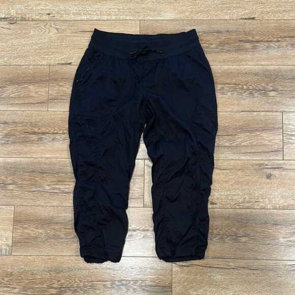 The North Face Women’s Black Jogger Pants in Excellent Condition - Picture 1 of 5